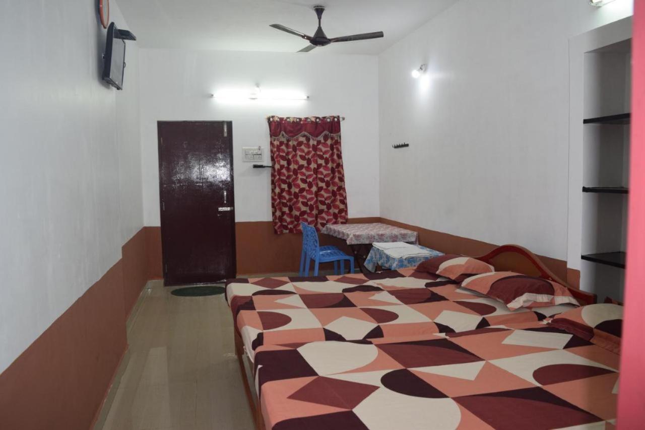 Velanganni Vinodth Homestay Esterno foto