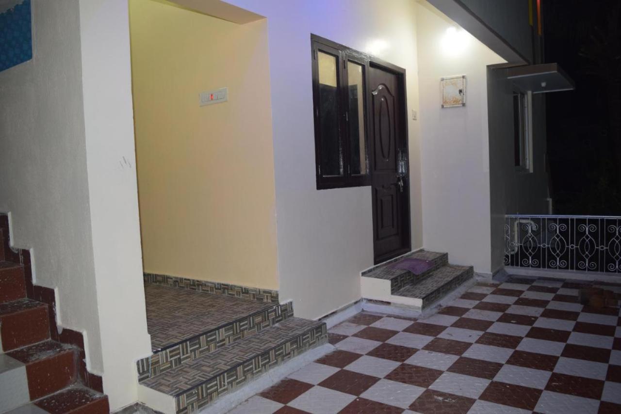 Velanganni Vinodth Homestay Esterno foto